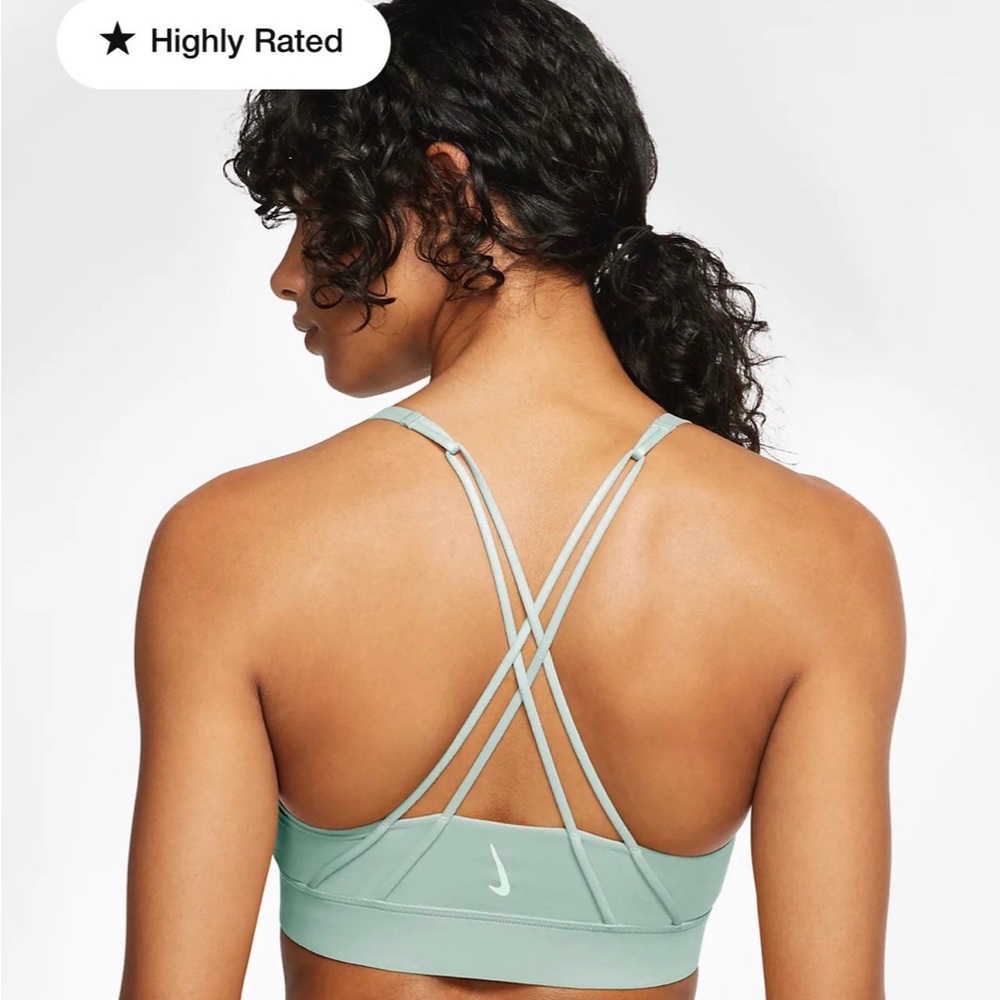 Nike Swoosh Dry-fit women’s medium-support padded sports bra